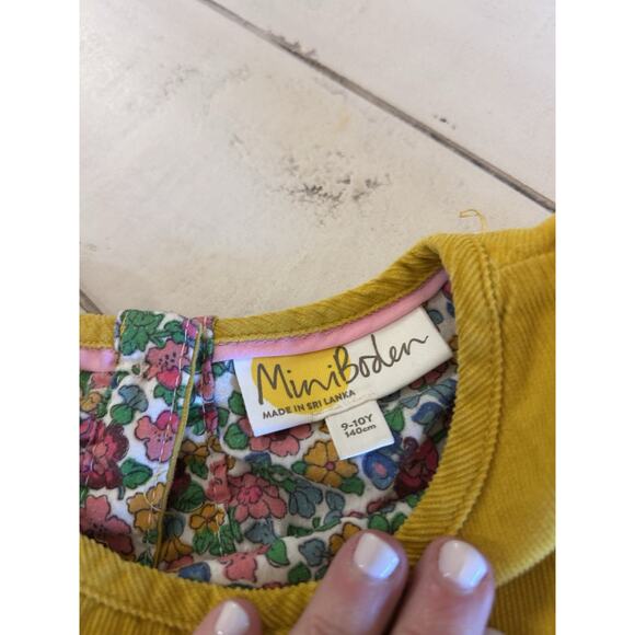 Girls Boden Dress - Picture 2 of 13